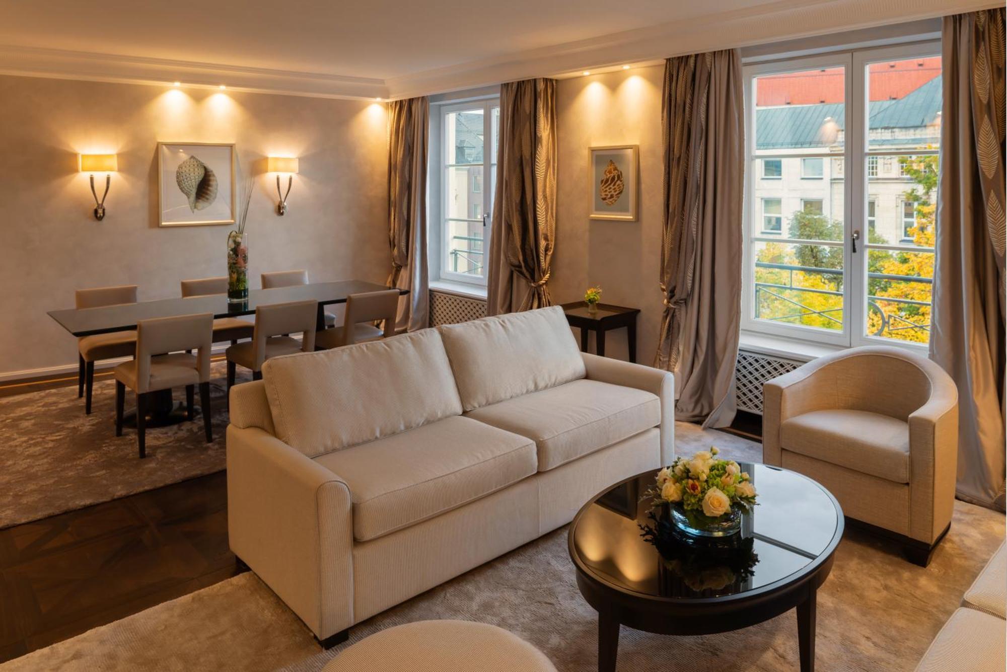 Hotel Bayerischer Hof Munich Exterior photo